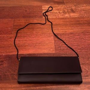 Black clutch